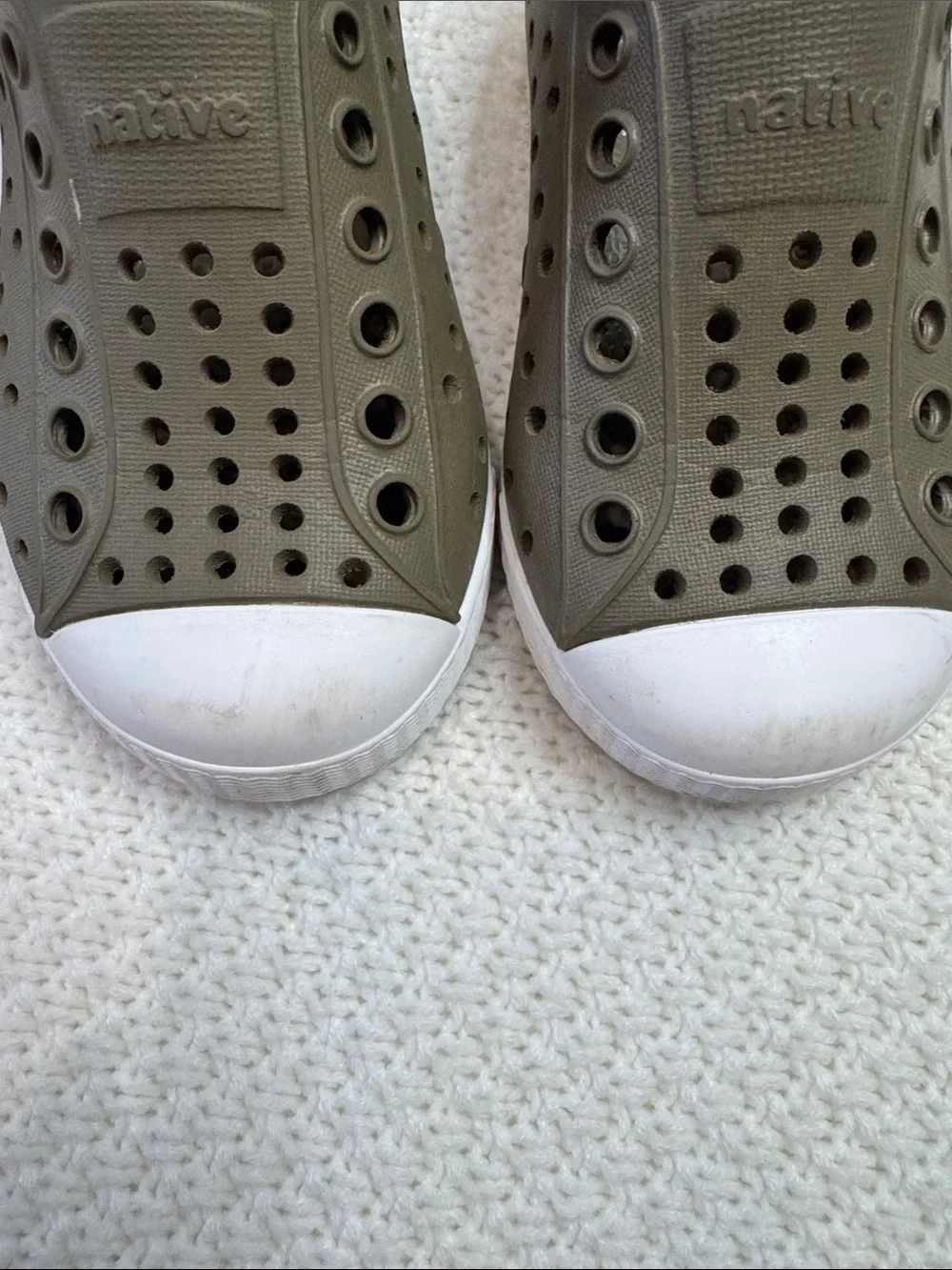 Native lightweight slip